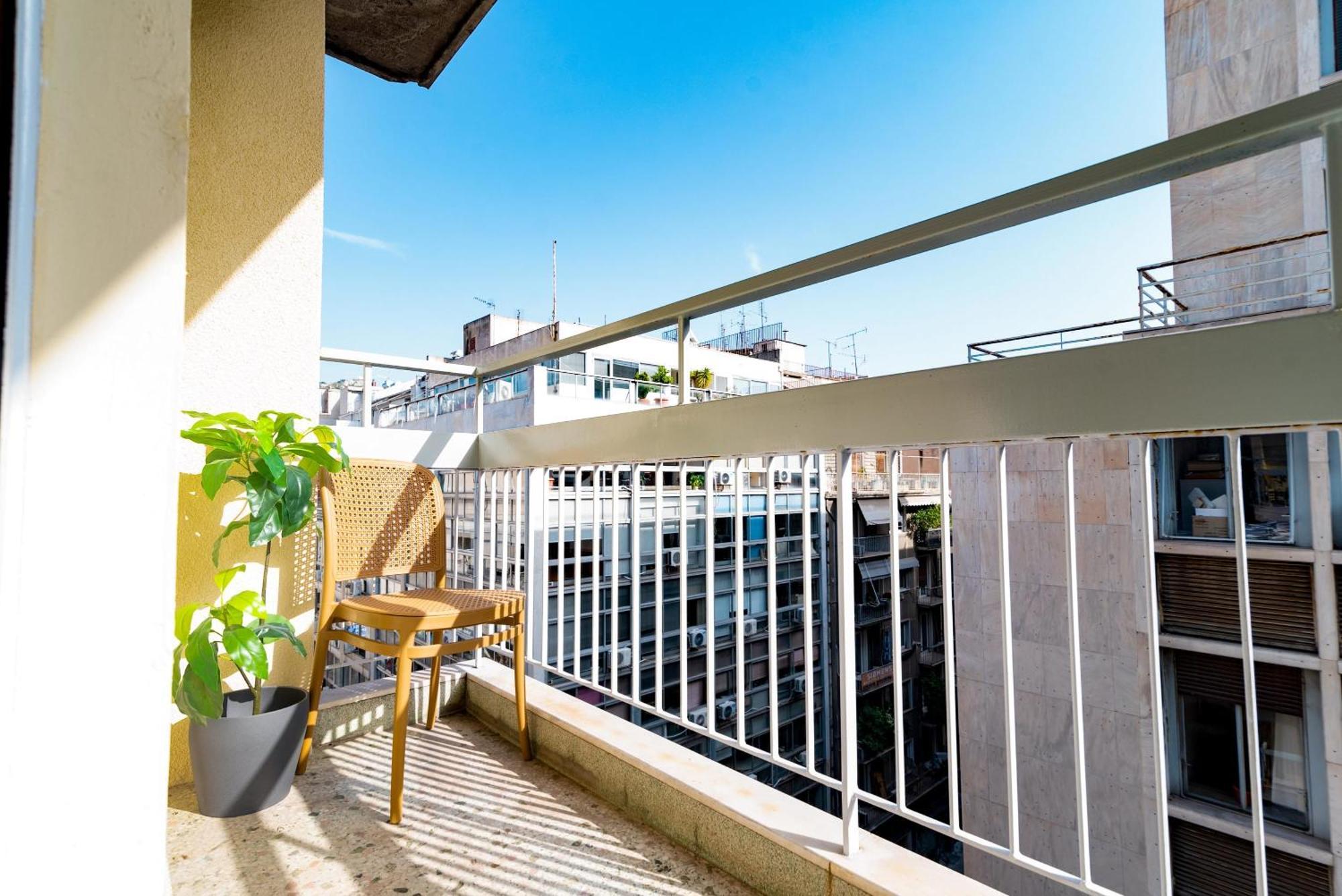 Exarchia Artistic Getaway For Groups Apartment Athena Bagian luar foto
